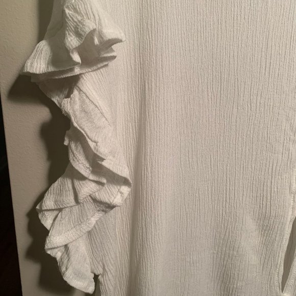 White Flutter Sleeve Blouse - Picture 4 of 6